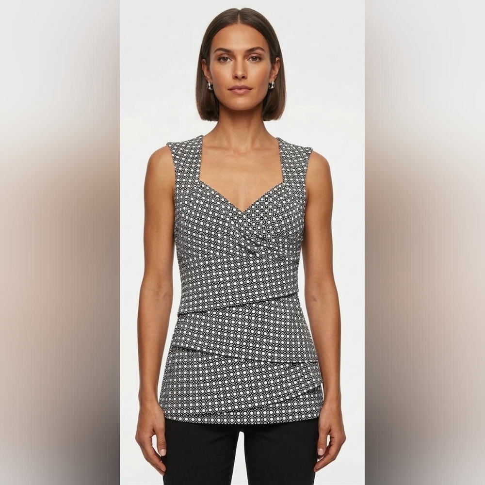 WHBM Black and White Geometric Sleeveless V-Neck Top Size XXS